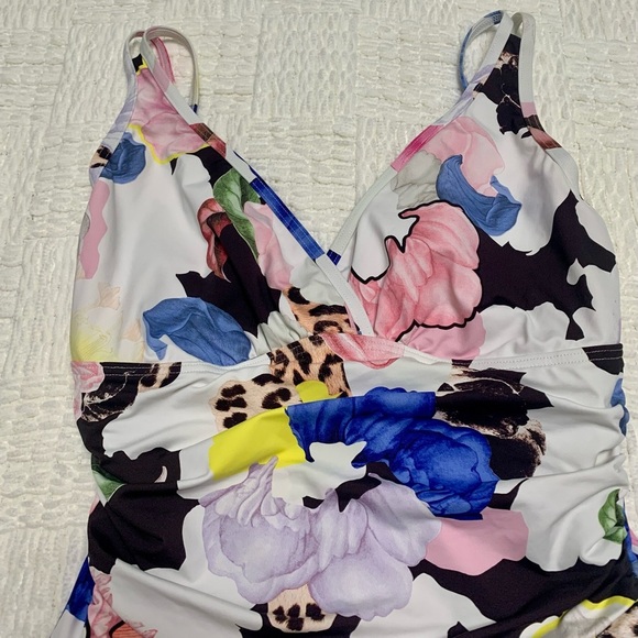 Sunseeker flower bomb underwired swimsuit SZ 10 Cup D Floral - Picture 2 of 8